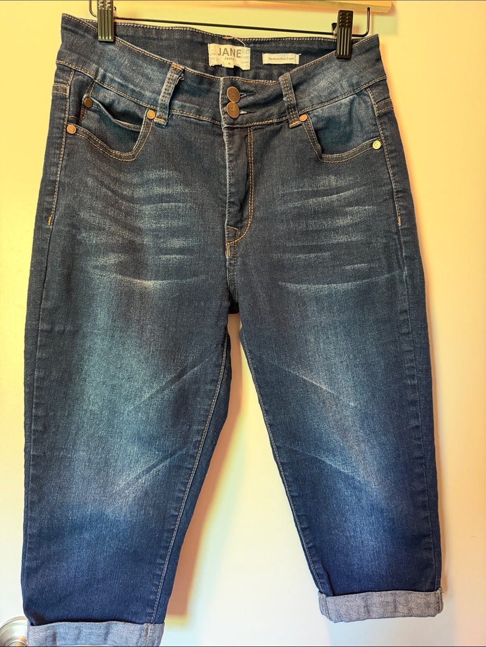 Women’s Dark Blue High-Rise Stretch Capris - Slim Fit